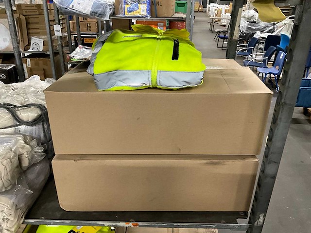 Partij werkkleding en handschoenen - afbeelding 4 van  6