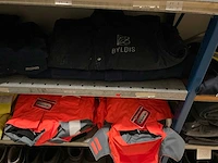 Partij werkkleding en schoenen - afbeelding 6 van  26