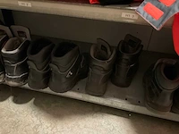 Partij werkkleding en schoenen - afbeelding 8 van  26