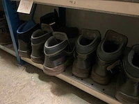 Partij werkkleding en schoenen - afbeelding 20 van  26