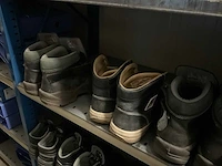 Partij werkkleding en schoenen - afbeelding 23 van  26