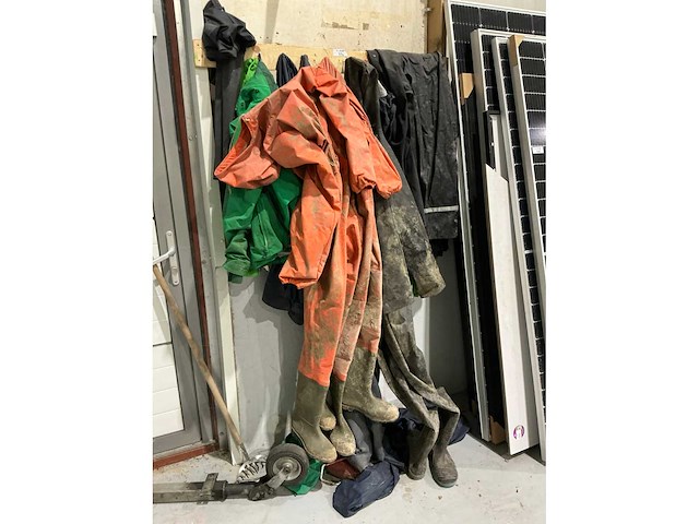 Partij werkkleding en waadpakken - afbeelding 2 van  3