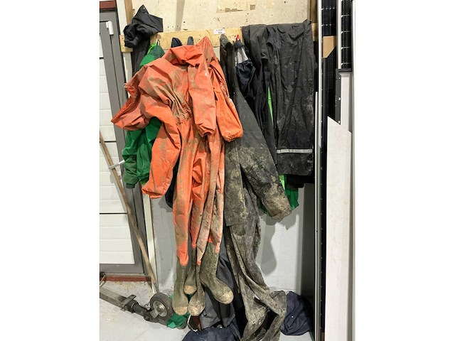 Partij werkkleding en waadpakken - afbeelding 3 van  3