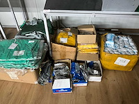 Partij werkkleding & veiligheidsbrillen - afbeelding 1 van  7