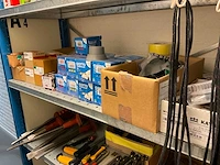 Partij werkplaatsinventaris met stelling - afbeelding 18 van  19