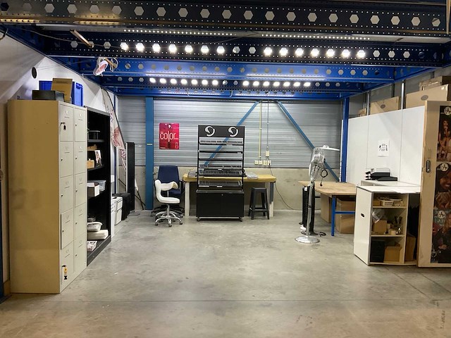 Partij werkplaatsmeubilair en divers - afbeelding 1 van  11