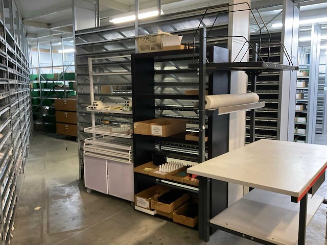 Partij werkplaatsmeubilair en divers - afbeelding 5 van  11