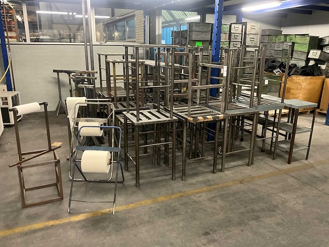 Partij werkplaatsmeubilair - afbeelding 1 van  7