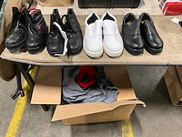 Partij werkschoenen en kleding - afbeelding 8 van  11