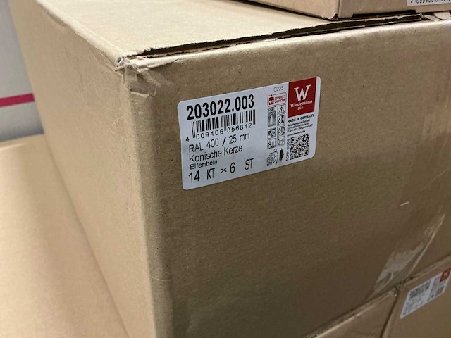 Partij wiedemann conische kaarsen set/6 ral 400/25mm ivoor 15h (70x) - afbeelding 4 van  4