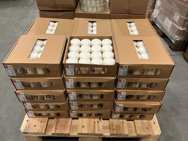 Partij wiedemann stompkaarsen 21h ral 80/58mm ivoor (480x) - afbeelding 2 van  2