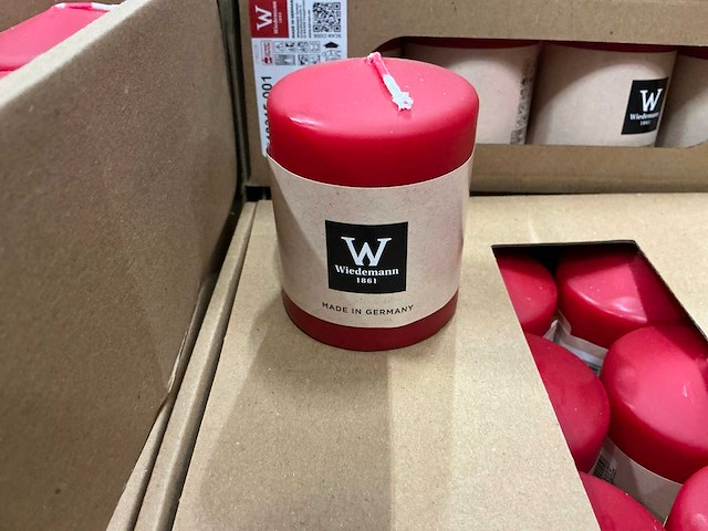Partij wiedemann stompkaarsen 21h ral 80/58mm rood (640x) - afbeelding 1 van  4
