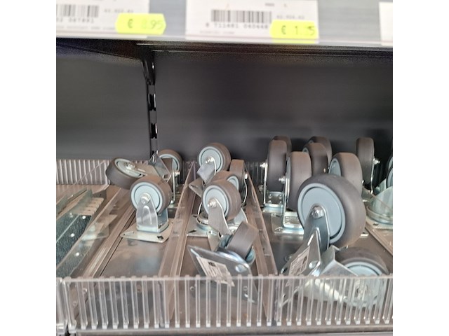 Partij wielen en scharnieren o.a. starx - afbeelding 17 van  34