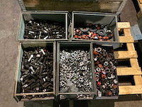 Partij wielmoeren - afbeelding 1 van  6