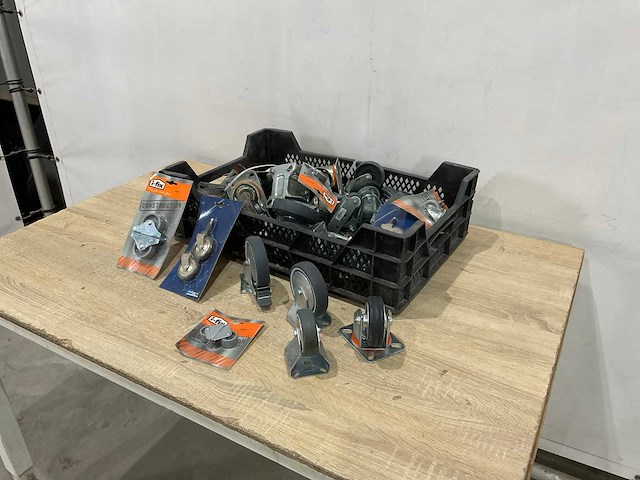 Partij wieltjes - afbeelding 1 van  6