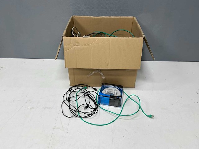 Partij wifi kabels - afbeelding 1 van  4
