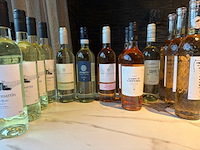 Partij wijn (29 volle flessen) - afbeelding 1 van  2