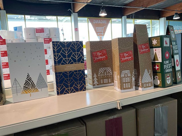 Partij wijn cadeauverpakingen - afbeelding 20 van  48