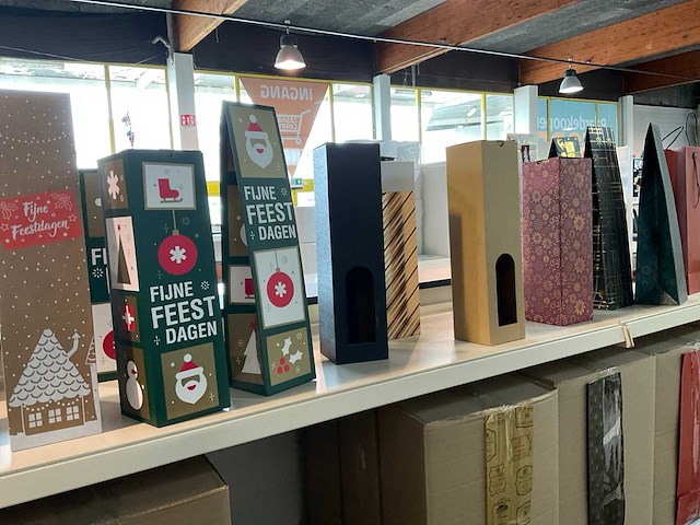 Partij wijn cadeauverpakingen - afbeelding 21 van  48