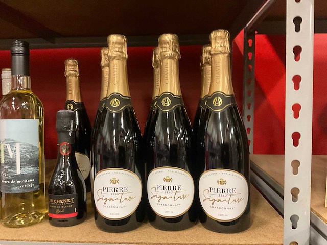 Partij wijn, champagne, prosecco, bier - afbeelding 1 van  21