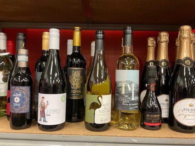 Partij wijn, champagne, prosecco, bier - afbeelding 17 van  21