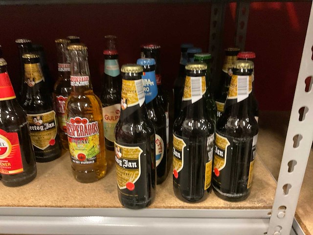 Partij wijn, champagne, prosecco, bier - afbeelding 8 van  21