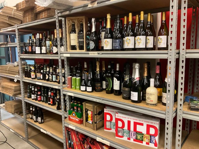 Partij wijn, champagne, prosecco, bier - afbeelding 21 van  21