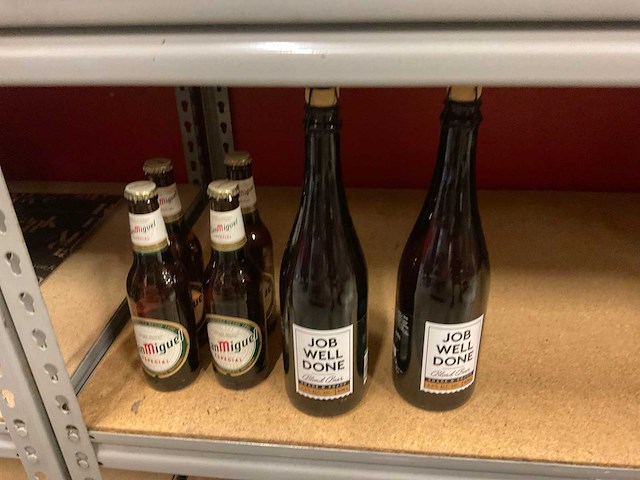 Partij wijn, champagne, prosecco, bier - afbeelding 12 van  21