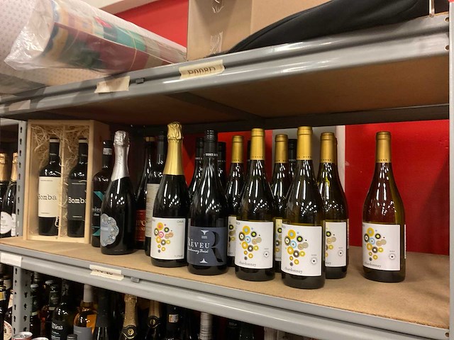 Partij wijn, champagne, prosecco, bier - afbeelding 10 van  21