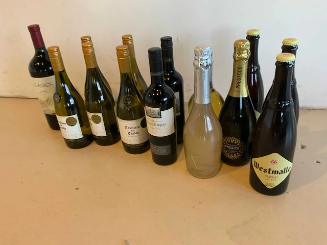 Partij wijn en bier - afbeelding 2 van  7