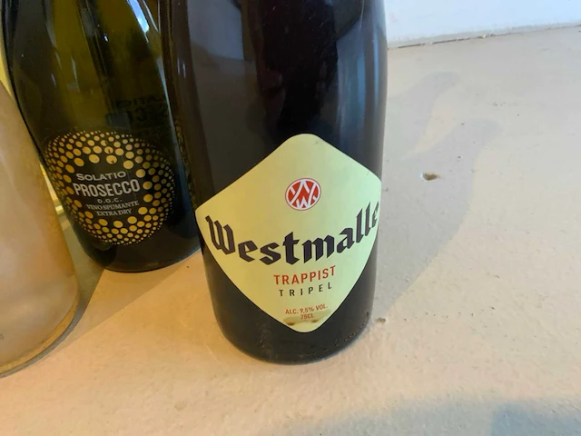 Partij wijn en bier - afbeelding 3 van  7