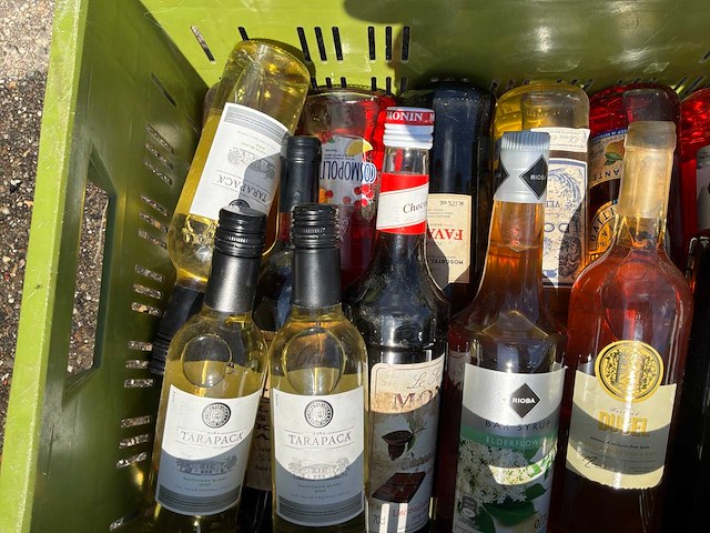 Partij wijn en divers drank - afbeelding 3 van  4