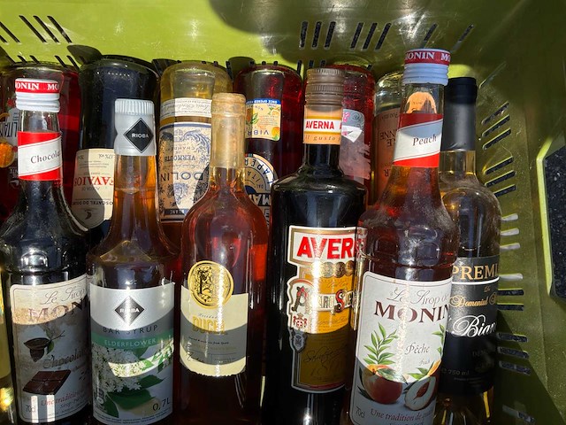 Partij wijn en divers drank - afbeelding 4 van  4