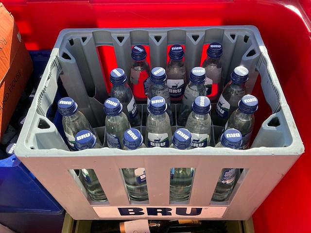 Partij wijn en frisdrank - afbeelding 3 van  5