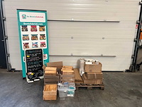 Partij winkel inventaris en inpakmateriaal - afbeelding 5 van  12
