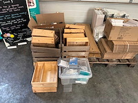 Partij winkel inventaris en inpakmateriaal - afbeelding 7 van  12