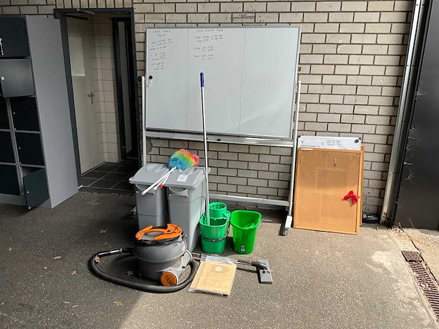 Partij winkel inventaris - afbeelding 1 van  5