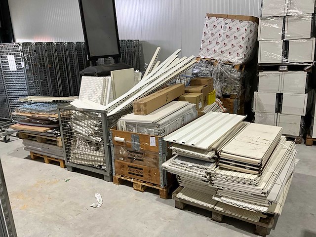 Partij winkel meubilair - afbeelding 1 van  10