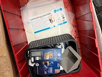 Partij winkelinventaris en handelsgoederen, philips, goui, new balance en diversen - afbeelding 4 van  14