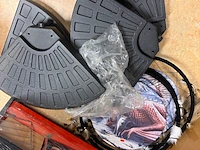 Partij winkelinventaris en handelsgoederen, philips, goui, new balance en diversen - afbeelding 6 van  14