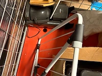 Partij winkelinventaris en handelsgoederen, philips, goui, new balance en diversen - afbeelding 8 van  14