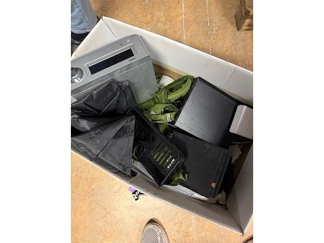 Partij winkelinventaris en handelsgoederen, spax, ti sento en diversen - afbeelding 13 van  20