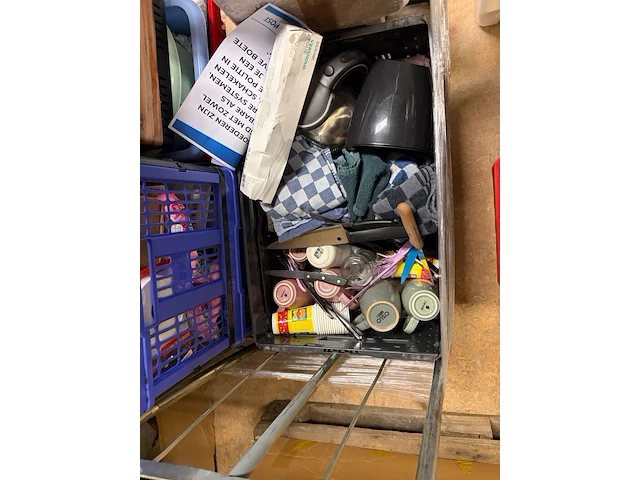 Partij winkelinventaris en handelsgoederen, spax, ti sento en diversen - afbeelding 18 van  20