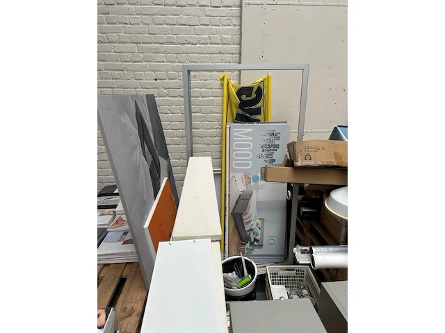 Partij winkelinventaris en toebehoren - afbeelding 14 van  14