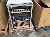 Partij winkelinventaris, kledinghangers en diversen - afbeelding 14 van  14