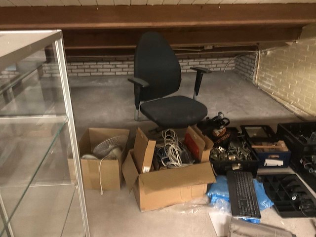 Partij winkelinventaris - afbeelding 3 van  4