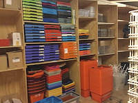 Partij winkelpanden/opbergkratten - afbeelding 1 van  6