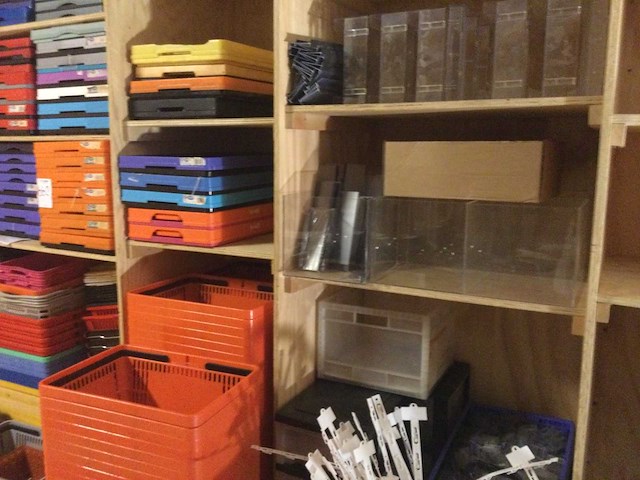 Partij winkelpanden/opbergkratten - afbeelding 4 van  6