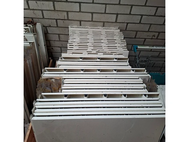 Partij winkelstellingmateriaal - afbeelding 13 van  13