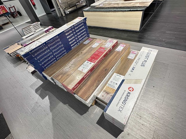 Partij winkelvoorraad - afbeelding 2 van  6